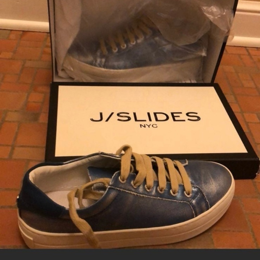 Grey metallic J/Slides NIB